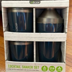 Reduce cocktail shaker set